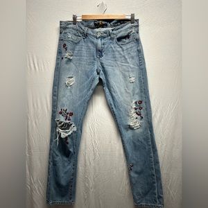 Lucky brand cropped jeans.